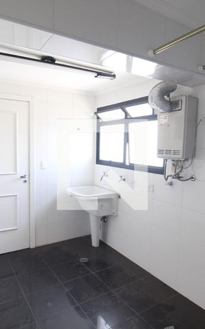 Apartamento para alugar com 158m², 4 quartos e 3 vagasÁrea de Serviço