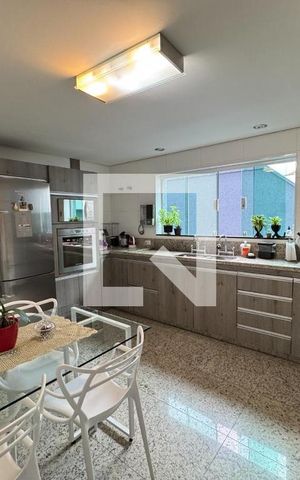Casa à venda com 450m², 4 quartos e 4 vagas Casa à venda com 450m², 4 quartos e 4 vagasFoto 26