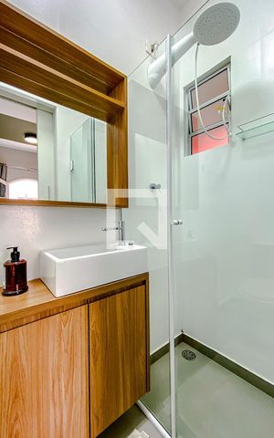 Casa à venda com 240m², 5 quartos e 2 vagasÁrea externa - Banheiro 