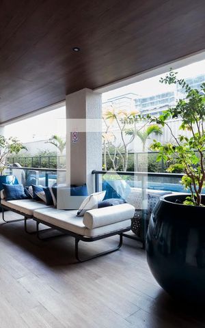 Studio à venda com 32m², 1 quarto e sem vaga Studio à venda com 32m², 1 quarto e sem vagaÁrea comum - Piscina