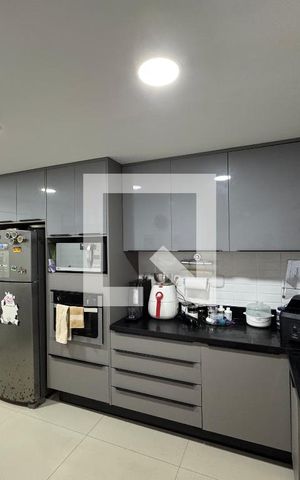 Apartamento à venda com 130m², 2 quartos e 1 vaga Apartamento à venda com 130m², 2 quartos e 1 vagaCozinha e Área de Serviço