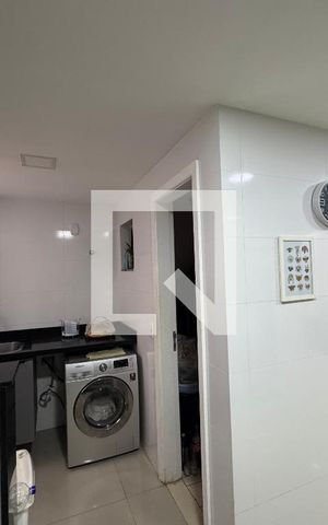 Apartamento à venda com 130m², 2 quartos e 1 vaga Apartamento à venda com 130m², 2 quartos e 1 vagaCozinha e Área de Serviço