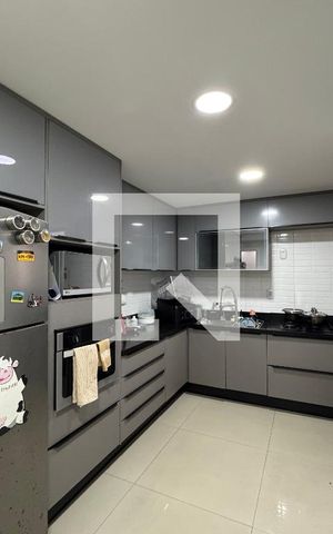 Apartamento à venda com 130m², 2 quartos e 1 vaga Apartamento à venda com 130m², 2 quartos e 1 vagaCozinha e Área de Serviço