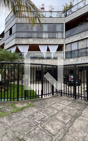 Apartamento à venda com 130m², 2 quartos e 1 vaga Apartamento à venda com 130m², 2 quartos e 1 vagaFachada