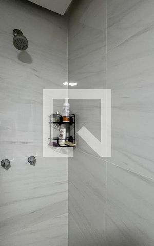 Apartamento à venda com 130m², 2 quartos e 1 vaga Apartamento à venda com 130m², 2 quartos e 1 vagaSuite 1- Banheiro