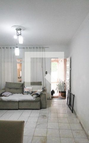 Casa à venda com 106m², 2 quartos e 1 vaga Casa à venda com 106m², 2 quartos e 1 vagaSala