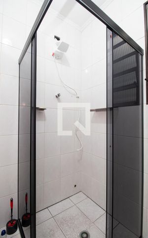 Casa à venda com 418m², 4 quartos e 6 vagasPiscina - Banheiro