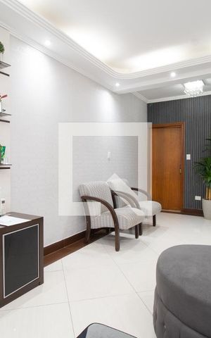 Casa à venda com 418m², 4 quartos e 6 vagasSala