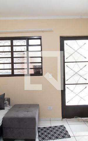 Casa à venda com 418m², 4 quartos e 6 vagasPiscina - Sala