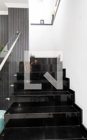Casa à venda com 418m², 4 quartos e 6 vagasSala