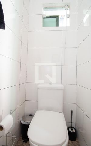 Casa à venda com 418m², 4 quartos e 6 vagasLavabo do Escritório