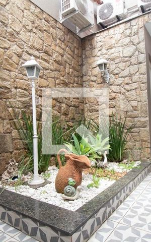 Casa à venda com 418m², 4 quartos e 6 vagasJardim