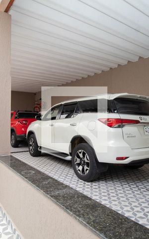 Casa à venda com 418m², 4 quartos e 6 vagasGaragem