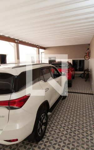 Casa à venda com 418m², 4 quartos e 6 vagasGaragem