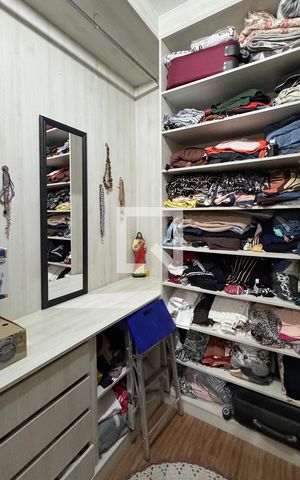 Apartamento à venda com 85m², 2 quartos e 2 vagasCloset da suíte 1