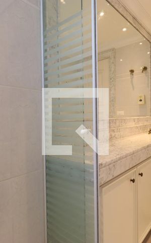 Apartamento à venda com 480m², 4 quartos e 5 vagasBanheiro da Suíte 3
