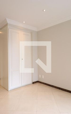 Apartamento à venda com 480m², 4 quartos e 5 vagasQuarto