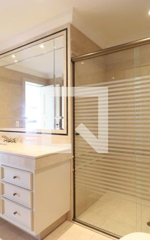 Apartamento à venda com 480m², 4 quartos e 5 vagasBanheiro Social