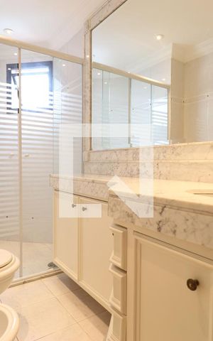 Apartamento à venda com 480m², 4 quartos e 5 vagasBanheiro da Suíte 3