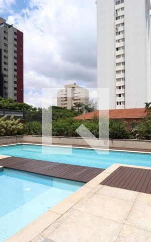 Apartamento à venda com 480m², 4 quartos e 5 vagasÁrea comum - Piscina