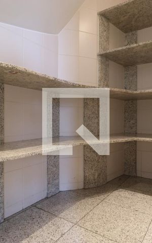 Apartamento à venda com 480m², 4 quartos e 5 vagasDespensa
