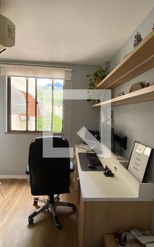 Apartamento à venda com 119m², 3 quartos e 1 vaga Apartamento à venda com 119m², 3 quartos e 1 vagaEscritório