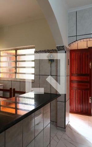 Casa para alugar com 104m², 2 quartos e 2 vagasCozinha