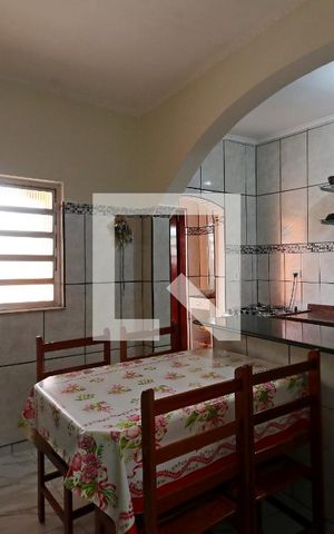Casa para alugar com 104m², 2 quartos e 2 vagasCozinha