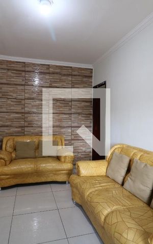 Casa para alugar com 104m², 2 quartos e 2 vagasSala