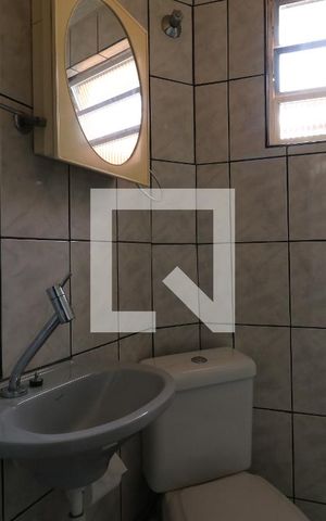 Casa para alugar com 104m², 2 quartos e 2 vagasBanheiro da Suíte