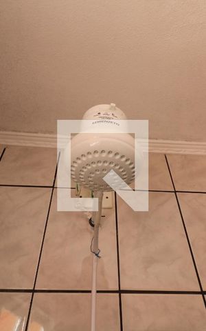Casa para alugar com 104m², 2 quartos e 2 vagasBanheiro