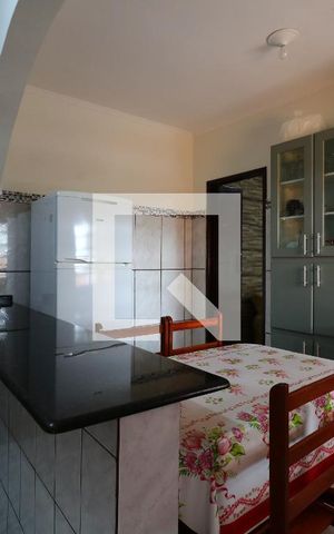 Casa para alugar com 104m², 2 quartos e 2 vagasCozinha