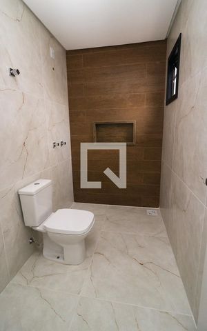 Casa de condomínio à venda com 93m², 3 quartos e 1 vaga Casa de condomínio à venda com 93m², 3 quartos e 1 vagaBanheiro da Suíte