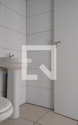Apartamento à venda com 56m², 2 quartos e 1 vaga Apartamento à venda com 56m², 2 quartos e 1 vagaBanheiro