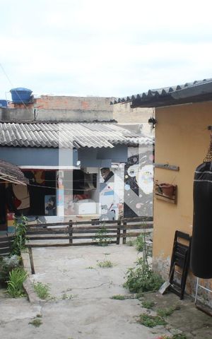 Casa à venda com 400m², 8 quartos e sem vagaÁrea externa e casas