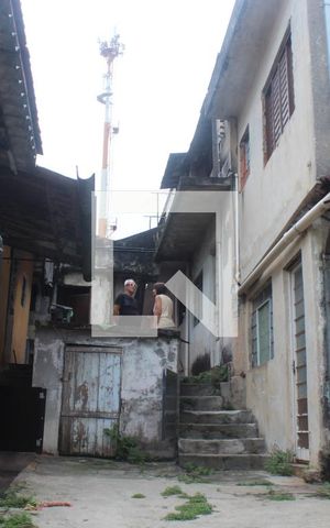 Casa à venda com 400m², 8 quartos e sem vagaÁrea externa e casas