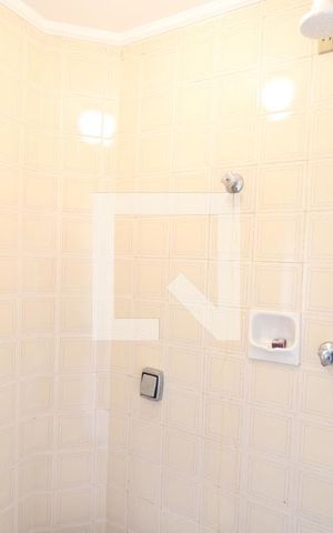 Apartamento para alugar com 60m², 2 quartos e 1 vagaÁrea de Serviço - Banheiro