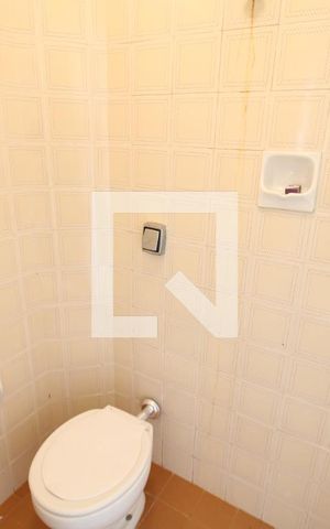 Apartamento para alugar com 60m², 2 quartos e 1 vagaÁrea de Serviço - Banheiro