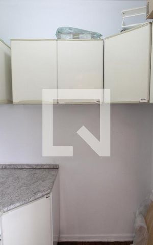 Apartamento para alugar com 60m², 2 quartos e 1 vagaÁrea de Serviço - Quarto
