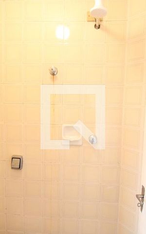 Apartamento para alugar com 60m², 2 quartos e 1 vagaÁrea de Serviço - Banheiro