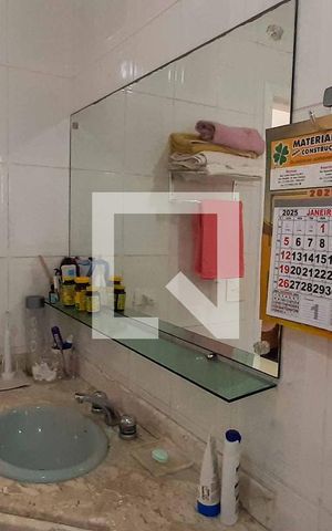 Casa à venda com 250m², 3 quartos e 3 vagas Casa à venda com 250m², 3 quartos e 3 vagasBanheiro da Suíte 2