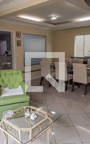 Casa à venda com 250m², 3 quartos e 3 vagas Casa à venda com 250m², 3 quartos e 3 vagasSala de Jantar