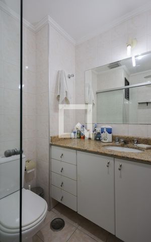 Apartamento à venda com 103m², 3 quartos e 2 vagas Apartamento à venda com 103m², 3 quartos e 2 vagasBanheiro da Suíte
