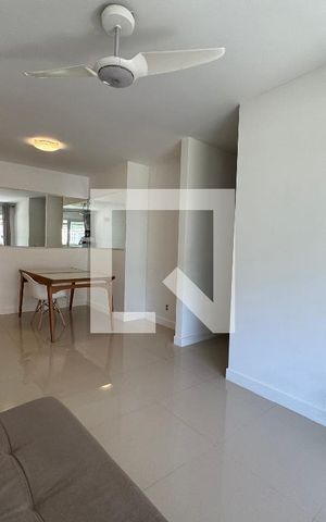 Apartamento para alugar com 65m², 2 quartos e 1 vaga Apartamento para alugar com 65m², 2 quartos e 1 vagaSala