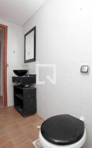Apartamento para alugar com 60m², 1 quarto e sem vagaBanheiro