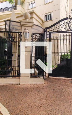 Apartamento à venda com 130m², 4 quartos e 3 vagas Apartamento à venda com 130m², 4 quartos e 3 vagasFachada
