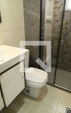 Apartamento à venda com 107m², 4 quartos e 1 vagaBanheiro social