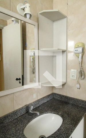 Apartamento à venda com 107m², 4 quartos e 1 vagaBanheiro da suíte 1