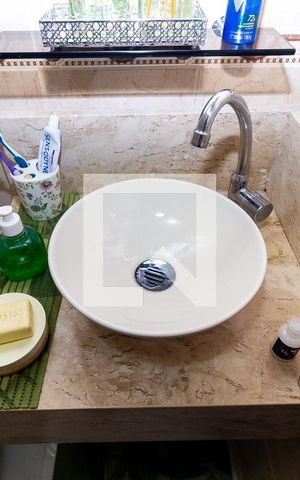 Casa de condomínio para alugar com 120m², 3 quartos e 2 vagas Casa de condomínio para alugar com 120m², 3 quartos e 2 vagasBanheiro 3