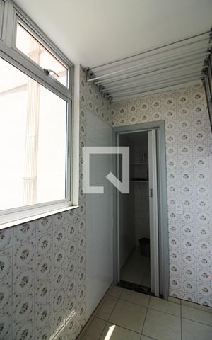 Apartamento à venda com 78m², 3 quartos e 1 vagaÁrea de Serviço